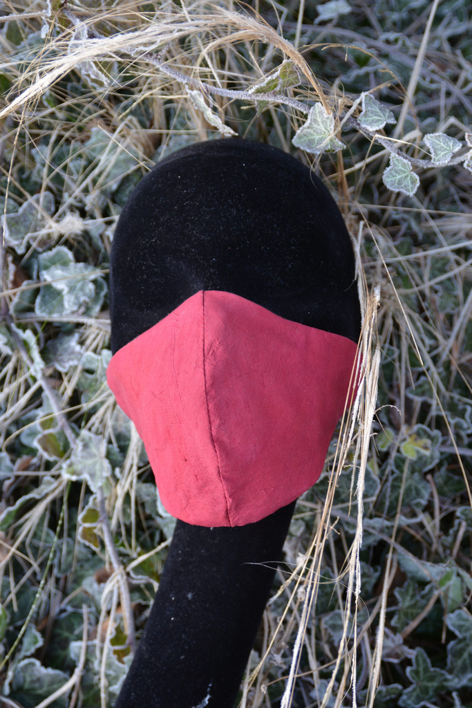 Masque en soie bordeaux